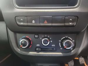 Renault Kwid 1.0 Expression / Life / Evolution 5-Door - Image 15