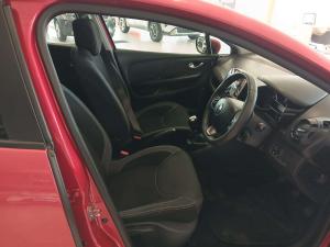 Renault Clio IV 900T Authentique 5-Door - Image 12