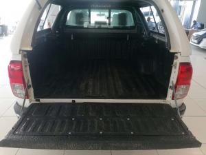 Toyota Hilux 2.4 GD-6 Raider X 4X4D/C - Image 5