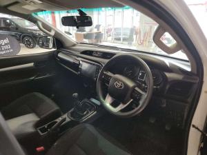 Toyota Hilux 2.4 GD-6 Raider 4X4D/C - Image 8