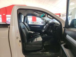 Toyota Hilux 2.4 GD-6 SR 4X4S/C - Image 10