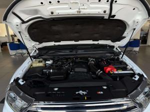 Ford Everest 2.0D BI-TURBO LTD 4X4 automatic - Image 13