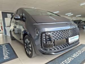 Hyundai Staria 2.2D Luxury automatic - Image 3