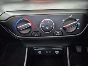 Hyundai I20 1.2 Premium - Image 19