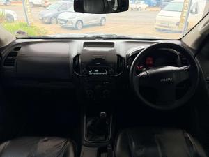 Isuzu KB 250D-TEQ HO HI RiderE/CAB - Image 10