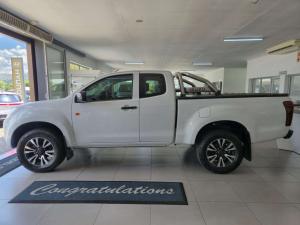 Isuzu KB 250D-TEQ HO HI RiderE/CAB - Image 4