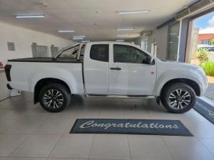 Isuzu KB 250D-TEQ HO HI RiderE/CAB - Image 7