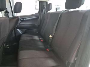 Isuzu D-MAX 250 HO HI-RIDE D/C - Image 10