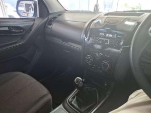 Isuzu D-MAX 250 HO HI-RIDE D/C - Image 17