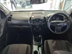 Isuzu D-MAX 250 HO HI-RIDE D/C - Image 5