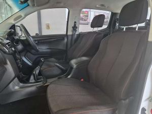 Isuzu D-MAX 250 HO HI-RIDE D/C - Image 9