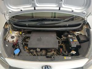 Kia Picanto 1.0 Street automatic - Image 9