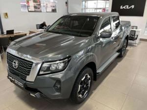 Nissan Navara 2.5DDTI LE/LE Plus automatic D/C - Image 1