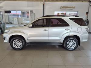 Toyota Fortuner 2.5D-4D RB - Image 2