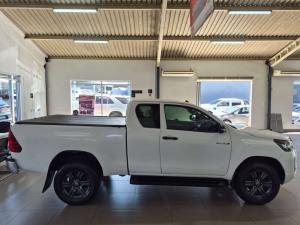 Toyota Hilux 2.4 GD-6 RB Raider automaticE/CAB - Image 6