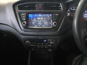 Hyundai i20 1.4 Fluid - Image 14