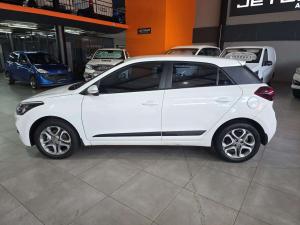 Hyundai i20 1.4 Fluid - Image 4