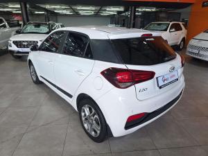 Hyundai i20 1.4 Fluid - Image 8