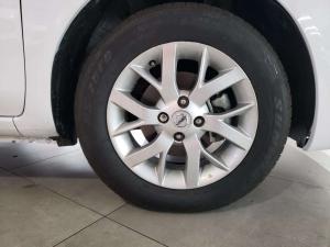 Nissan Almera 1.5 Acenta automatic - Image 10