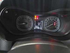 Suzuki Vitara Brezza 1.5 GL automatic - Image 11