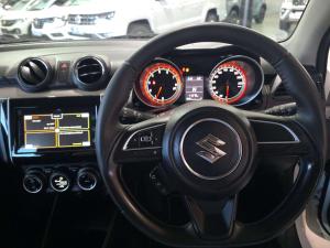 Suzuki Swift 1.2 GLX AMT - Image 11