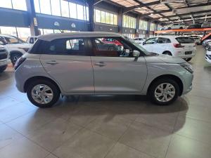 Suzuki Swift 1.2 GL+ CVT - Image 5