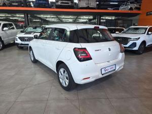 Suzuki Swift 1.2 GL+ CVT - Image 8