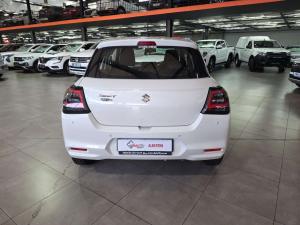 Suzuki Swift 1.2 GL - Image 7