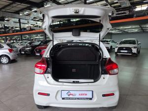 Toyota Vitz 1.0 XR - Image 9