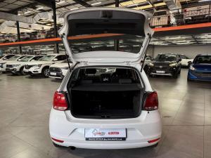 Volkswagen Polo Vivo 1.4 Comfortline - Image 9
