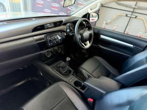 Toyota Hilux 2.4 GD-6 RB SRS/C - Image 15