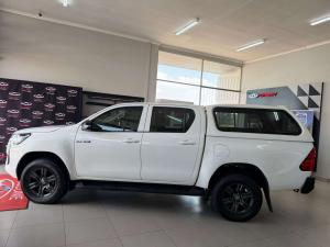 Toyota Hilux 2.4 GD-6 Raider 4X4 automaticD/C - Image 3