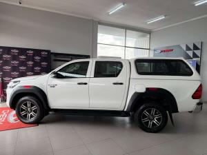 Toyota Hilux 2.4 GD-6 Raider X 4X4 automaticD/C - Image 3
