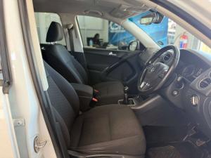 Volkswagen Tiguan 1.4 TSi B/MO TREN-FUN - Image 20