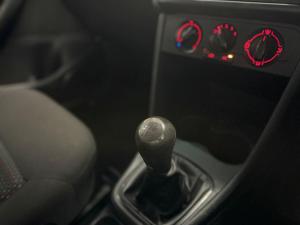 Volkswagen Polo Vivo 1.4 Trendline - Image 17