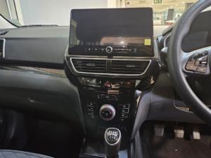 Mahindra XUV 3XO 1.2T MX3 manual - Image 12