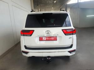 Toyota Land Cruiser 300 3.5T ZX - Image 5