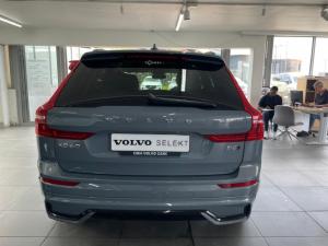 Volvo XC60 B5 AWD Plus Dark - Image 4