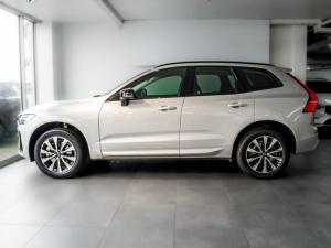 Volvo XC60 B5 AWD Plus Dark - Image 2