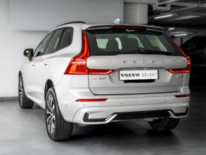 Volvo XC60 B5 AWD Plus Dark - Image 3