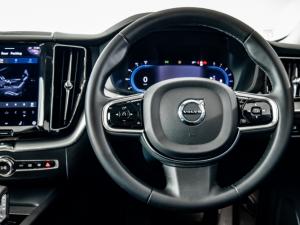 Volvo XC60 B5 AWD Plus Dark - Image 4