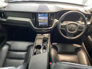 Volvo XC60 B5 AWD Plus Dark - Image 6