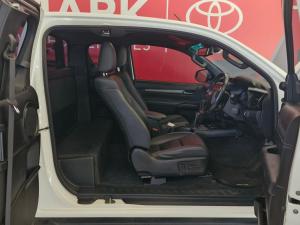 Toyota Hilux 2.8GD-6 Xtra cab Legend auto - Image 13