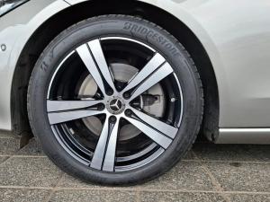 Mercedes-Benz C-Class C200 Avantgarde - Image 3