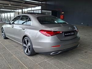 Mercedes-Benz C-Class C200 Avantgarde - Image 5