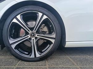 Mercedes-Benz C-Class C220d Avantgarde - Image 3