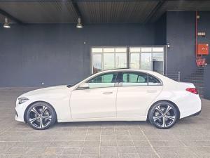 Mercedes-Benz C-Class C220d Avantgarde - Image 4