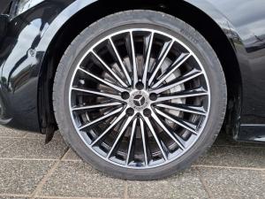 Mercedes-Benz C-Class C220d Avantgarde - Image 3