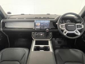 Land Rover Defender 110 D350 X-Dynamic HSE - Image 11