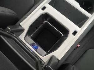 Land Rover Defender 110 D350 X-Dynamic HSE - Image 19